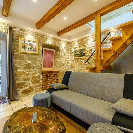 別荘 House With A Swimming Pool Konjevrate, Krka - 24925